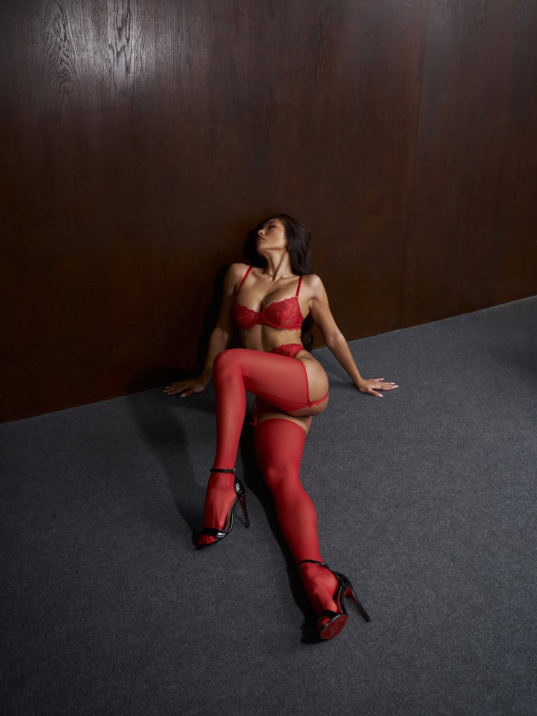 VENUS SET RED